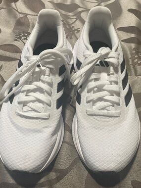 Adidas Runfalcoln 3 running shoes